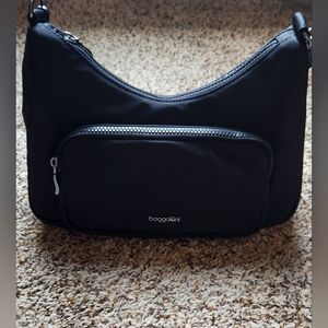 Bagallini Savannah crossbody / shoulder bag black